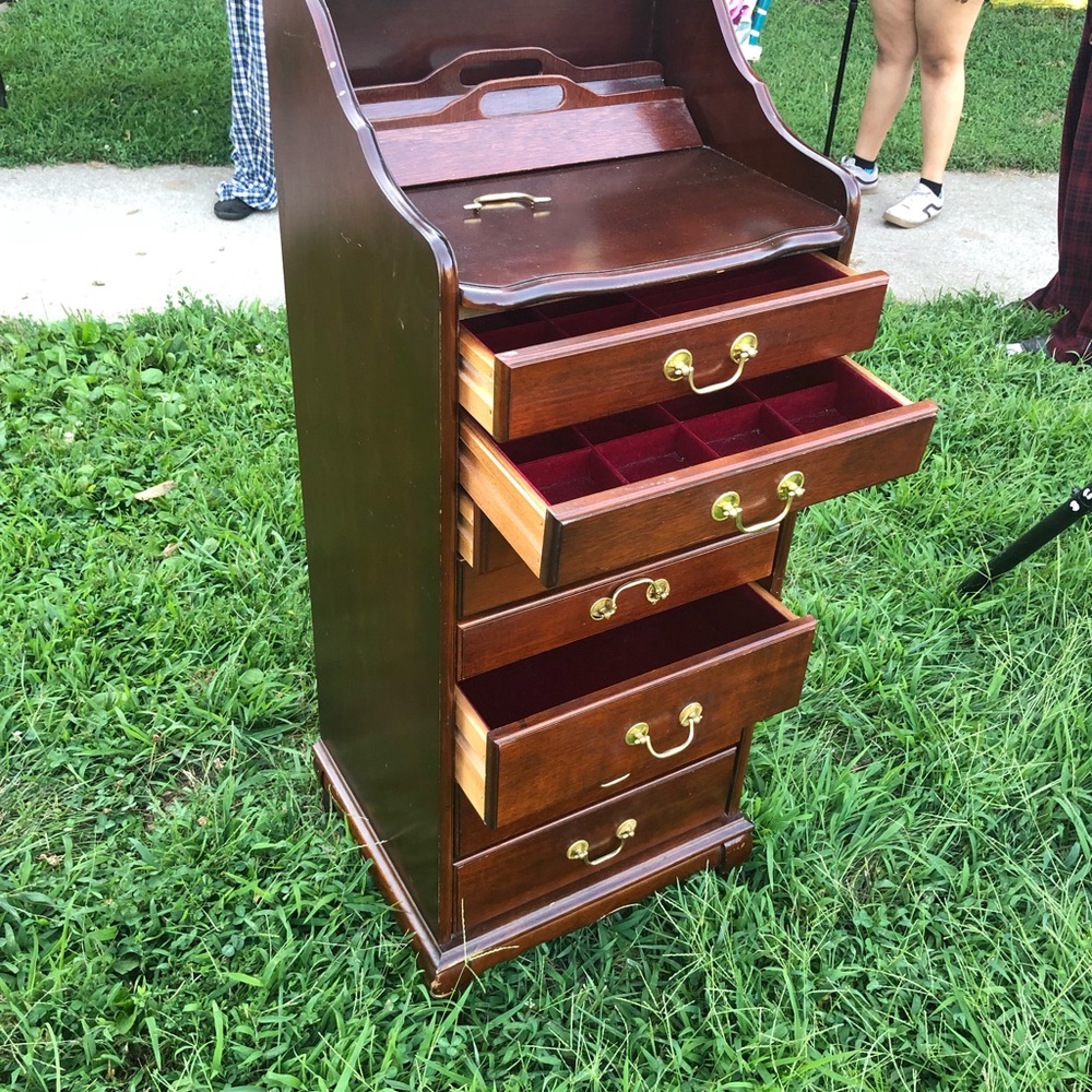 Large jewelry box